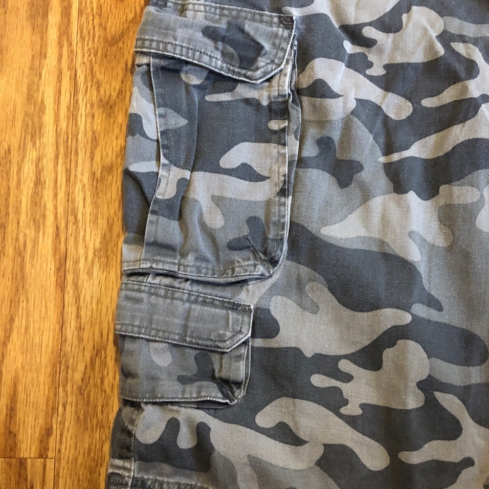 KING SIZE “Brand” Men’s Camouflage Cargo Shorts - Picture 6 of 9